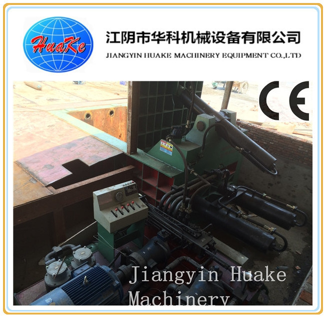 熱い販売Y81f-200の油圧鋼鉄正方形の梱包機/鋼鉄出版物の包装業者