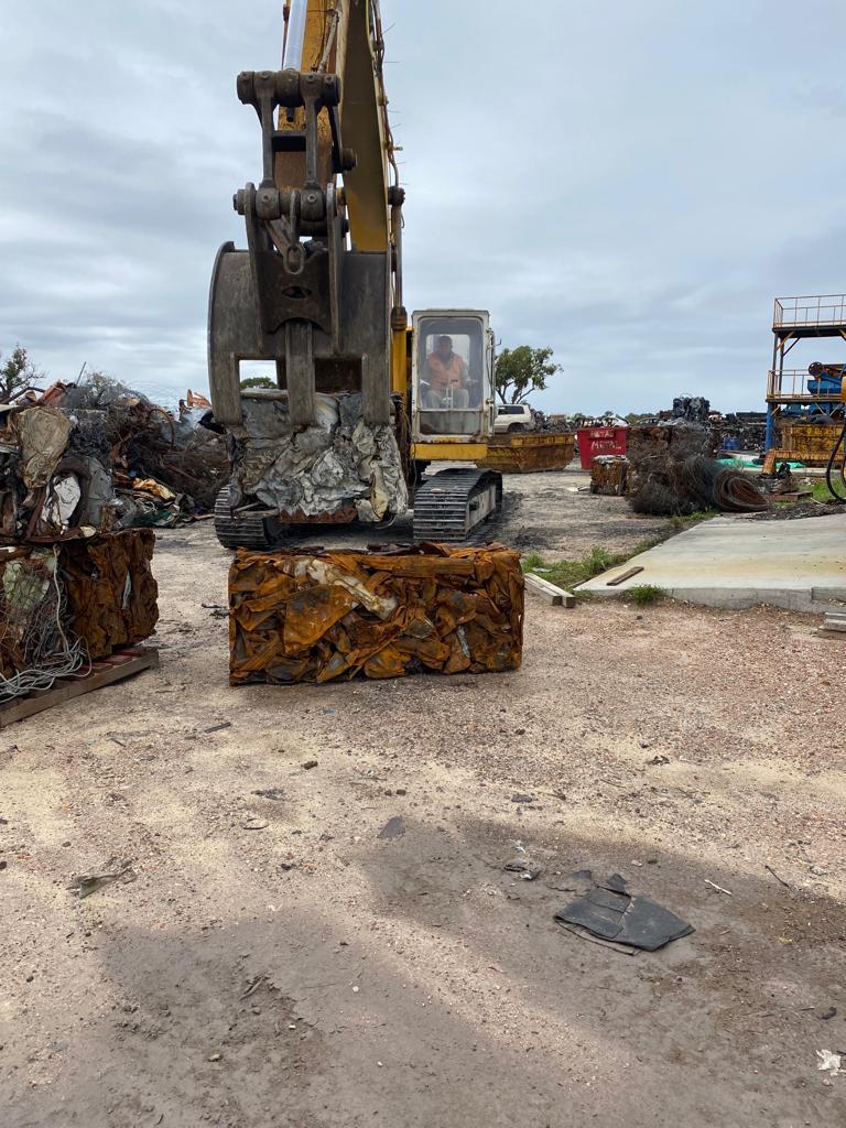 最新の企業ブログについて How to Select Bale Size for Easier Scrap Storage, Loading and Furnace Charging